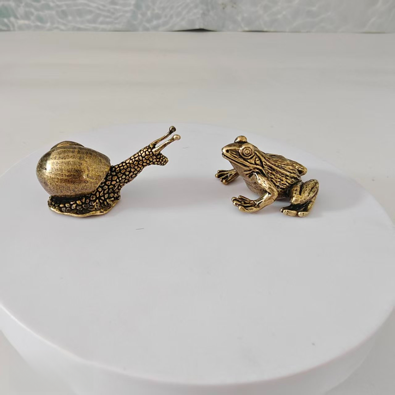 Aquarium Fish Gallery - 2 mini-ornements en laiton en forme